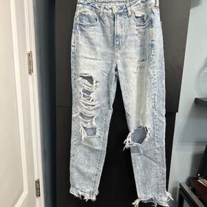 American Eagle Mom Jeans Size 6 Destroyed High Rise